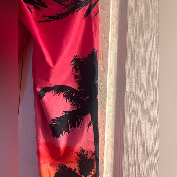 Yoga pants from Teeki “hot pants” - Picture 8 of 10